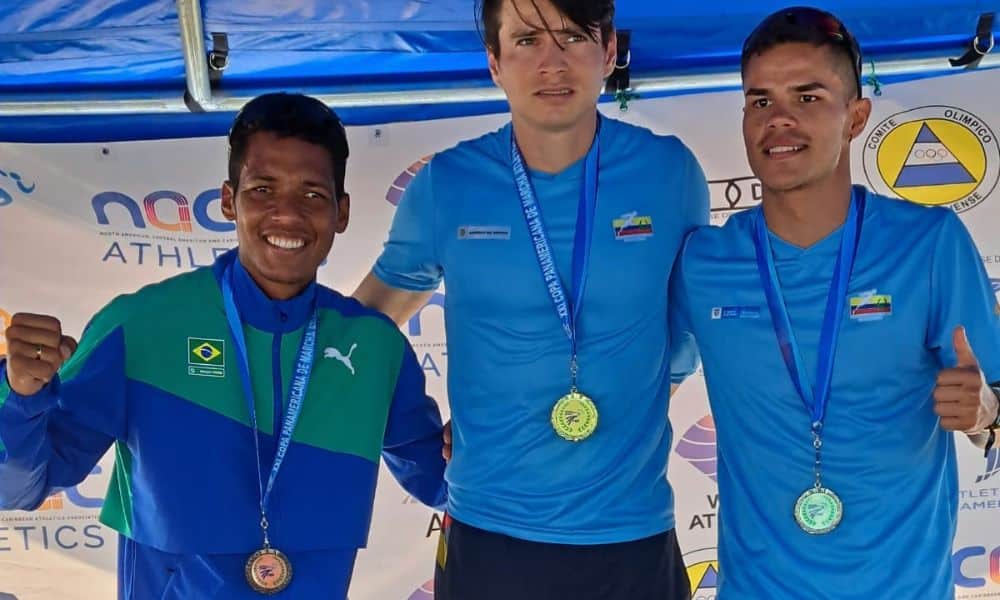 Mas Max dos Santos com os outros medalhistas do Pan-Americano de marcha atlética