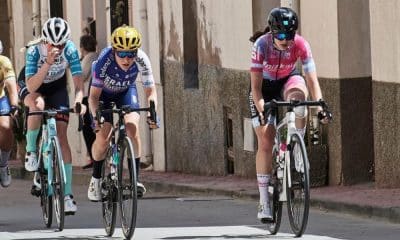 Ana Vitória Magalhães em ação na La Vuelta Femenina de ciclismo de estrada corrida