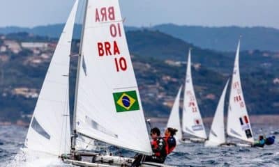 Brasileiros Ana Barbachan e Rodrigo Duarte em ação no Europeu de 470 de vela (Andrea Lelli/470 Class Association)