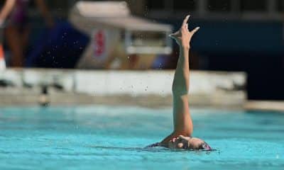 A jovem Laura Miccuci, dona de duas medalhas de ouro no Brasileiro de nado artístico (Paula Reis/CRF)