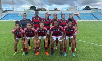 Foto oficial da equipe titular do Flamengo para a partida contra o Cefama pelo Brasileiro Feminino Sub-20