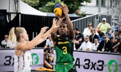 Luana faz arremesso para o Brasil em jogo da Copa do Mundo de basquete 3x3 ao vivo