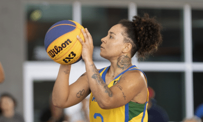 Lays arremessando bola; ela é uma das convocadas do Brasil para a Copa do Mundo de basquete 3x3