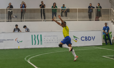 Nonato comemora gol no Grand Prix IBSA de futebol de cegos