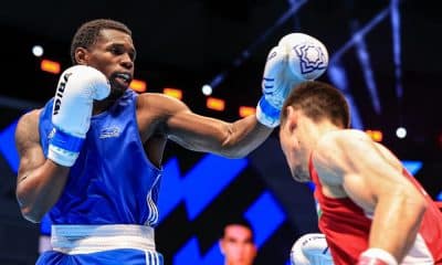 Wanderley Pereira golpeia adversário no Mundial Masculino de boxe