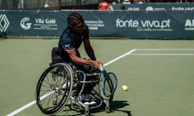 Ymanitu silva faz devolução no jogo entre Brasil e Tailândia da Copa do Mundo de tênis em cadeira de rodas