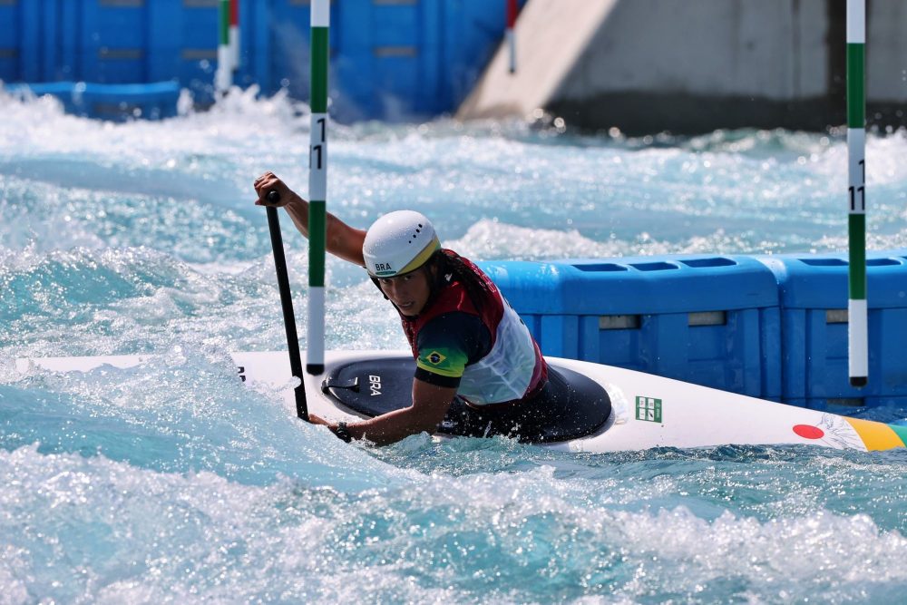 Ana Sátila em ação no C1 da etapa da Copa do Mundo de canoagem slalom