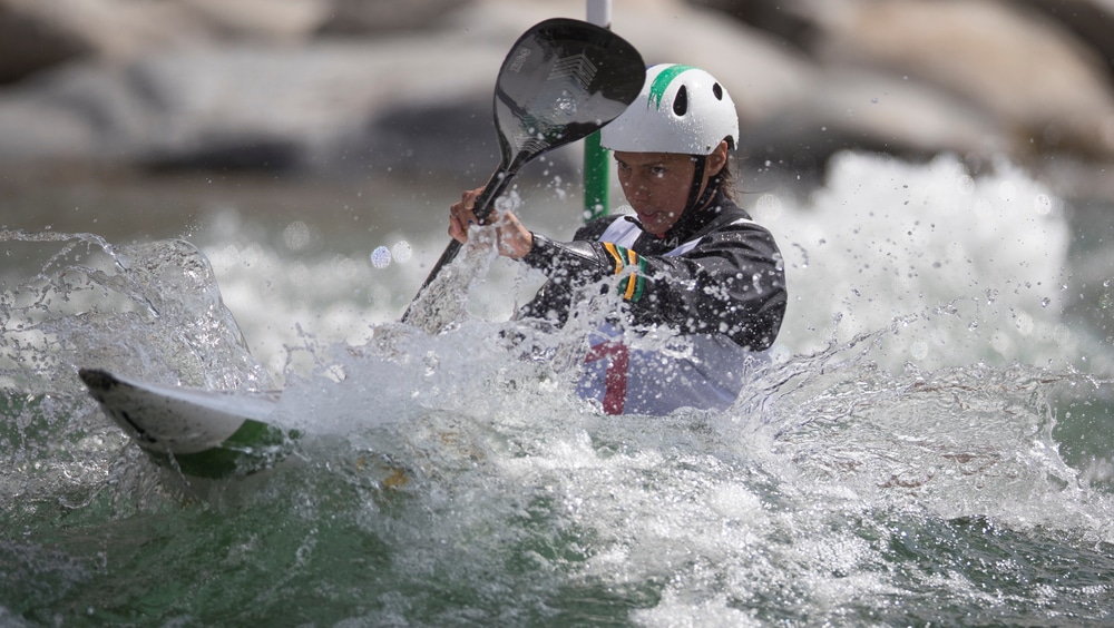 Omira Estácia, irmã de Ana Sátila, em ação na Copa do Mundo de canoagem slalom