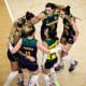 Jogadoras do Brasil comemoram ponto no jogo contra itália pela Liga das nações de Voleibol Feminino VNL Sul-Americano