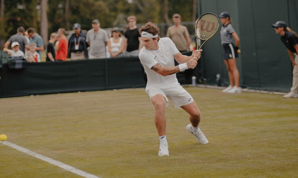 Thiago Wild em ação no quali do Grand Slam de Wimbledon