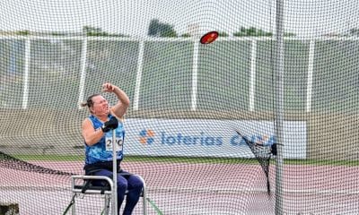 Beth Gomes lança o disco no Brasileiro de atletismo paralímpico