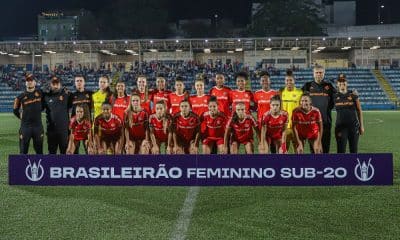 Jogadoras do Internacional posam para foto antes da final contra o São Paulo no Brasileiro Feminino Sub-20