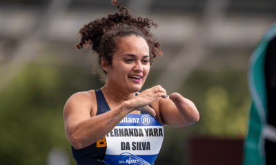 Fernanda Yara da Silva faz coração em comemoração a ouro no Mundial de atletismo paralímpico