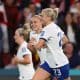 Jogadoras da Inglaterra sorriem após primeiro gol marcado na Copa do Mundo Feminina 2023