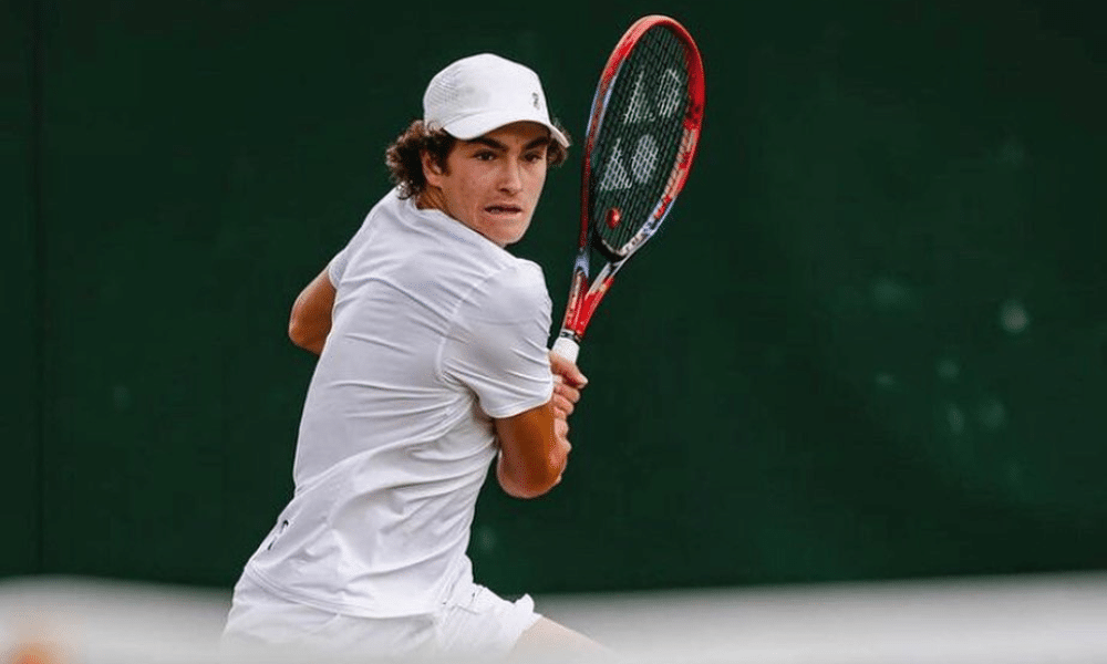 João Fonseca em ação no Grand Slam de Wimbledon
