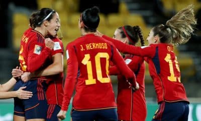 Jogadoras da Espanha comemoram gol em partida da Copa do Mundo Feminina