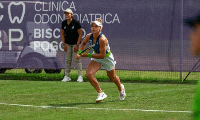Laura Pigossi em ação no WTA 125 de Iasi