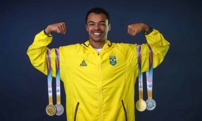 Gabriel Santos com medalhas; é um dos destaques do Brasil nos Jogos Mundiais Universitários Chengdu-2021