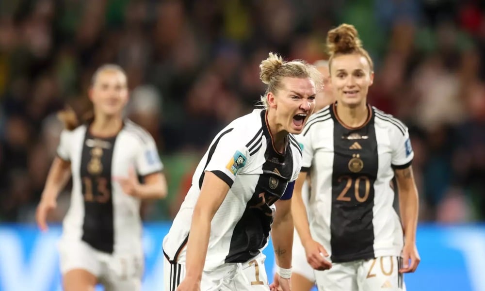 Popp vibra com gol diante do Marrocos pela Copa do Mundo Feminina