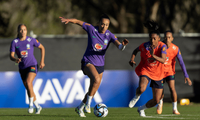 Jogadoras da Seleção Feminina do Brasil se preparam para jogo-treino contra a China antes da Copa do Mundo Feminina