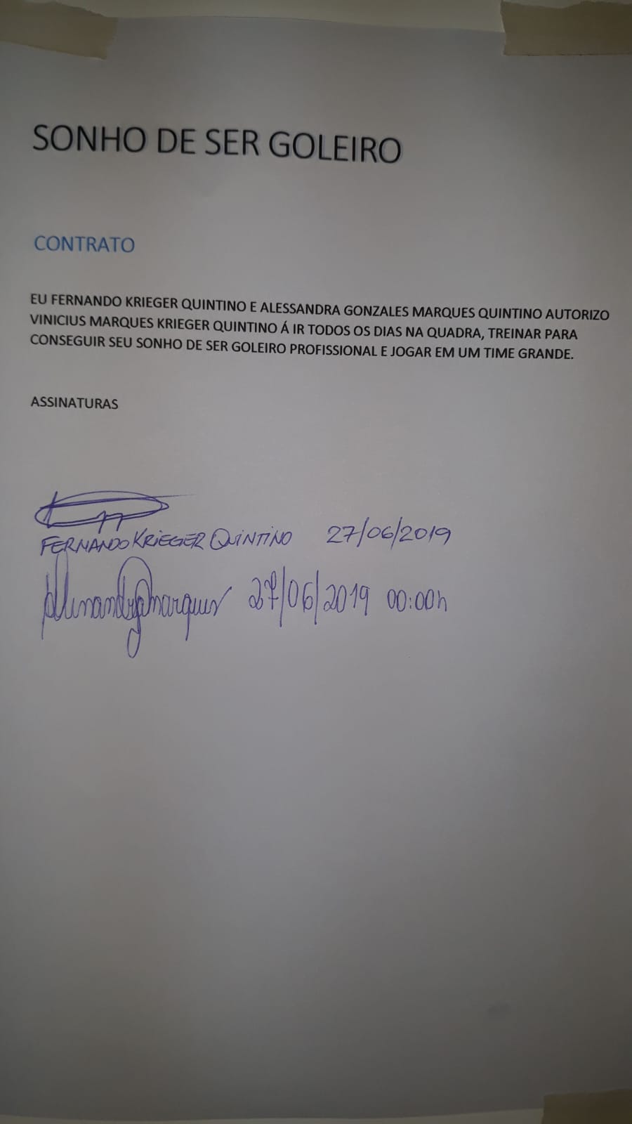 Contrato que Vinícius Quintino fez os pais assinarem para o autorizarem a