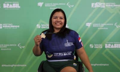 A atleta Maria Fátima de Castro foi uma das que conquistaram medalha de ouro no Meeting Paralímpico Loterias Caixa de Manaus (Foto: Michael Dantas/CPB)