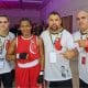 Deyziane Moreira posa para foto com os técnicos da equipe de São Paulo no Brasileiro Juvenil de boxe