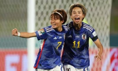 Jogadoras do Japão Comemoram gol na Copa do Mundo Feminina
