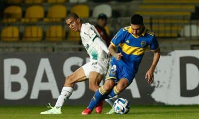 Jogadores de Palmeiras e Boca Juniors disputam Bola na Libertadores Sub-20