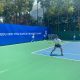Tayná Mendes em ação no tênis dos Jogos Mundiais Universitários de Chengdu; Jackson Xavier também venceu