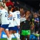 Inglaterra e Nigéria se enfrentam pelas oitavas de final da Copa do Mundo Feminina (Foto: Sarah Reed/Justin Setterfield)