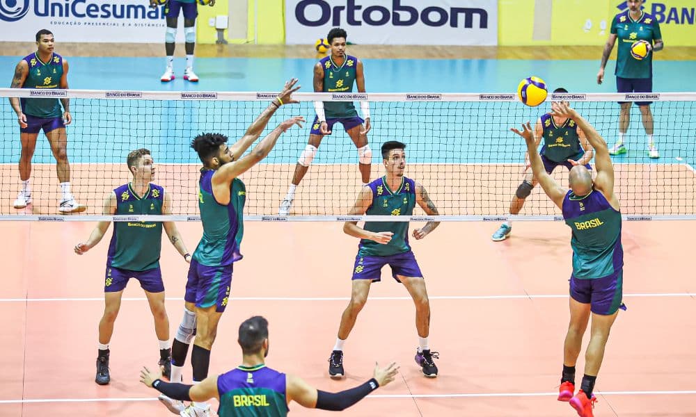 Seleção brasileira masculina treina para a disputa da Copa Pan-Americana de vôlei masculino (Divulgação/CBV)