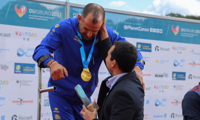 Fernando Rufino representou o Brasil no pódio da Copa do Mundo de paracanoagem de Paris, ao lado de Igor Tofalini