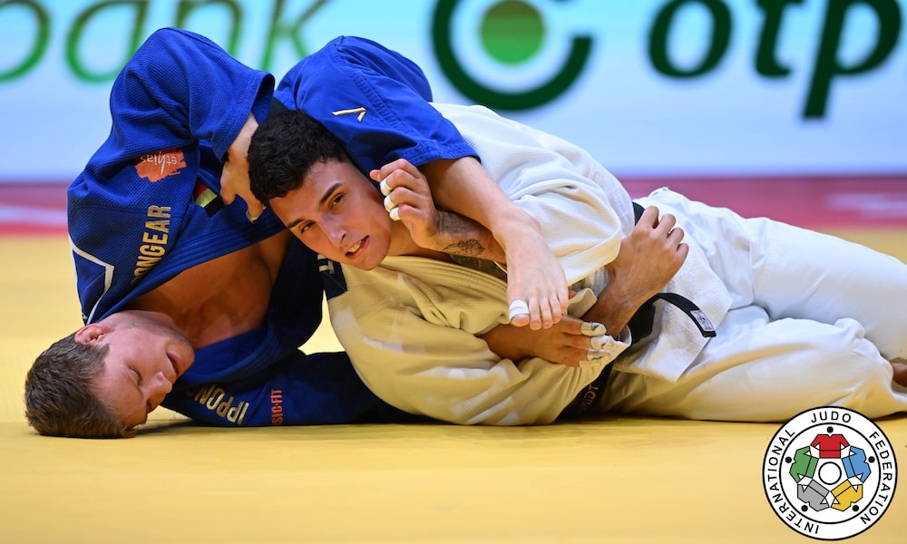 Mathias Casse da Bélgica domina Guilherme Schimidt, do Brasil na final do 81kg no Masters da Hungria (Foto: Kulumbegashvili Tamara)