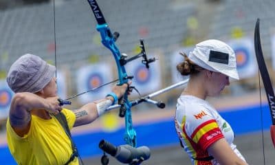 Marina Canetta disparando flecha na Copa do Mundo de Tiro com arco em Paris