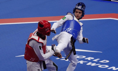 Maria Clara Pacheco em ação no Grand Prix de Paris de taekwondo