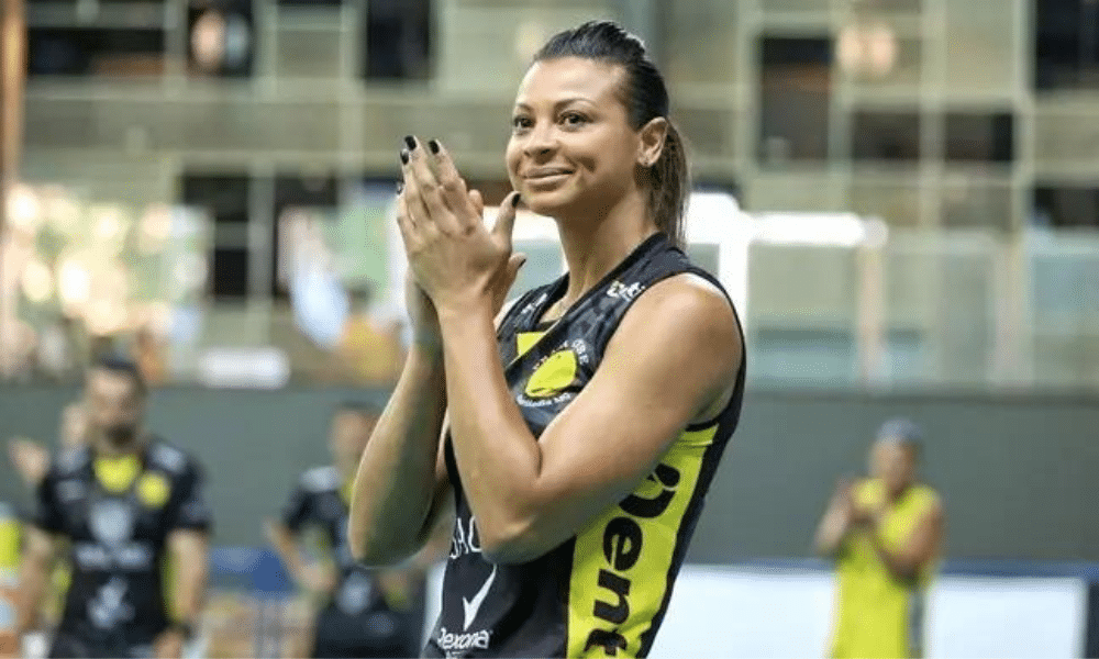 Walewska em quadra pelo Praia Clube na Superliga