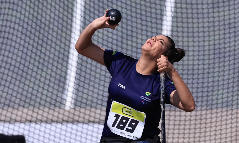 Na imagem, Wanna Brito realiza arremesso de peso durante o Desafio CPB/CBAT no CT Paralímpico. - calendário 2024 paralímpico