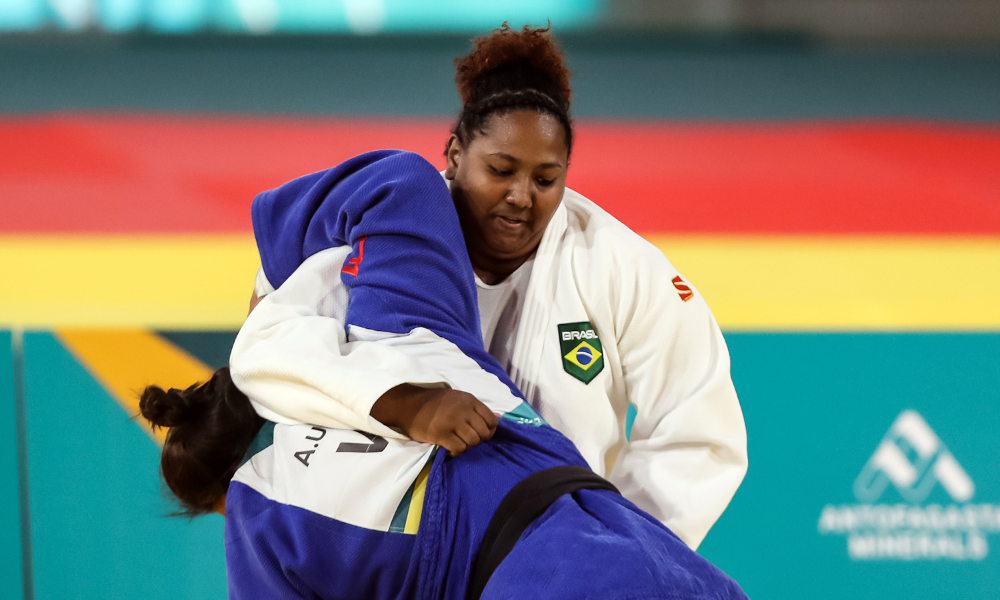 Beatriz Souza lutando nos Jogos Pan-Americanos de Santiago-2023