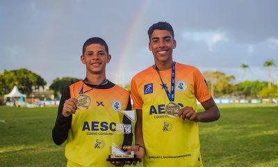 Na imagem, João Arthur e Robinho, dois atletas do Cerro Corá que levaram ouro no Brasileiro sub-16.