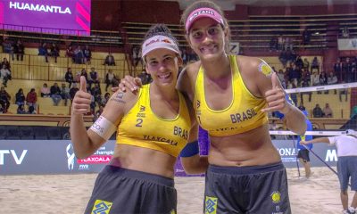 Na imagem, Duda e Ana Patrícia abraçadas comemorando a classificação.