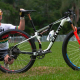 Henrique Avancini com bike especial para despedidas das pistas