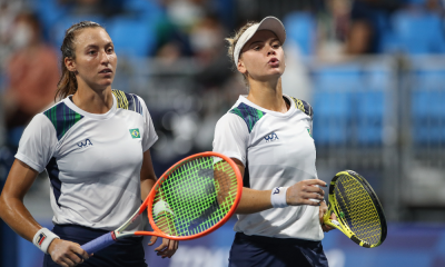 Luisa Stefani e Laura Pigossi juntas no tênis feminino da Olimpíada de Tóquio-2020
