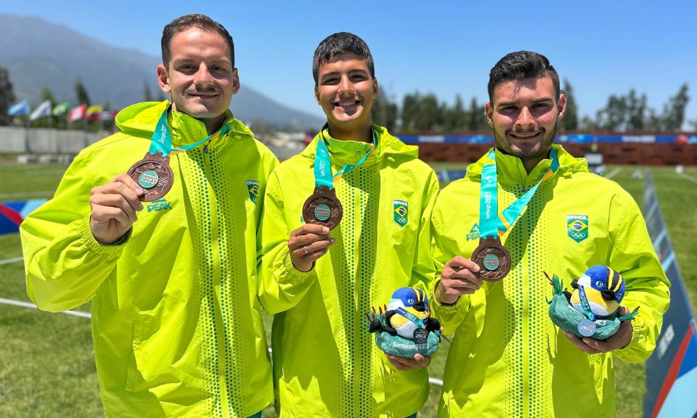 Brasil conquista medalha de bronze masculina por equipes no arco recurvo dos Jogos Pan-Americanos de Santiago-2023