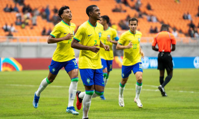 Jogadores do Brasil no Mundial sub-17 de futebol masculino comemoram vitória diante da Nova Caledônia