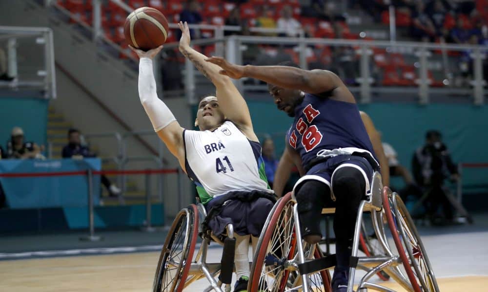 Partida entre Brasil e Estados Unidos, válida pela estreia do basquete em CR no Parapan de Santiago (Foto: Felipe Poga/ Parapan-Americanos Santiago-2023 via Photosport)