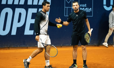 Fernando Romboli e Szymon Walkow se cumprimentam no Challenger de Maia