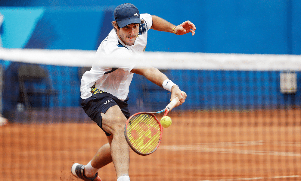 Gustavo Heide em ação no Challenger de Montevidéu, junto com Thiago Monteiro