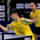 Giulia Takahashi e Leonardo Iizuka em ação durante o Mundial de Jovens de tênis de mesa