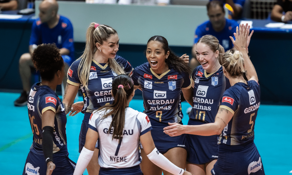 Gerdau Minas vibra com vitória sobre o Sesc Flamengo na Superliga de vôlei feminino